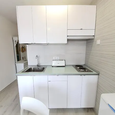 Apartment Albatros Beach-3