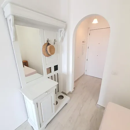 Albatros Beach-3 Apartment *